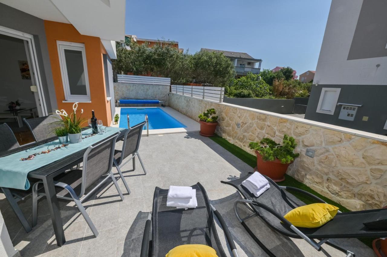 Apartment Funtastic With Private Pool Novalja Exterior photo