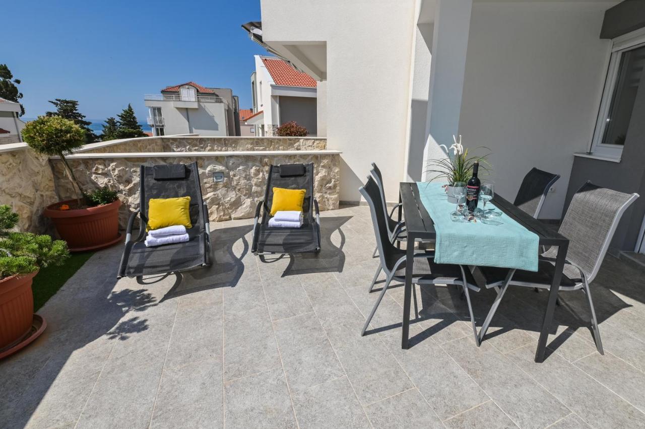 Apartment Funtastic With Private Pool Novalja Exterior photo