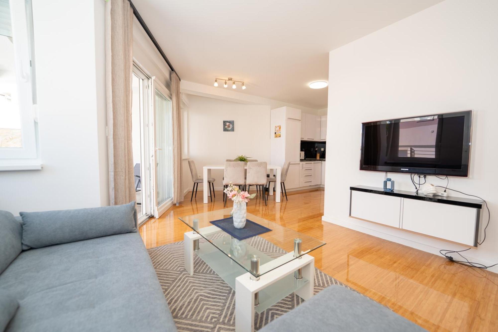 Apartment Funtastic With Private Pool Novalja Exterior photo